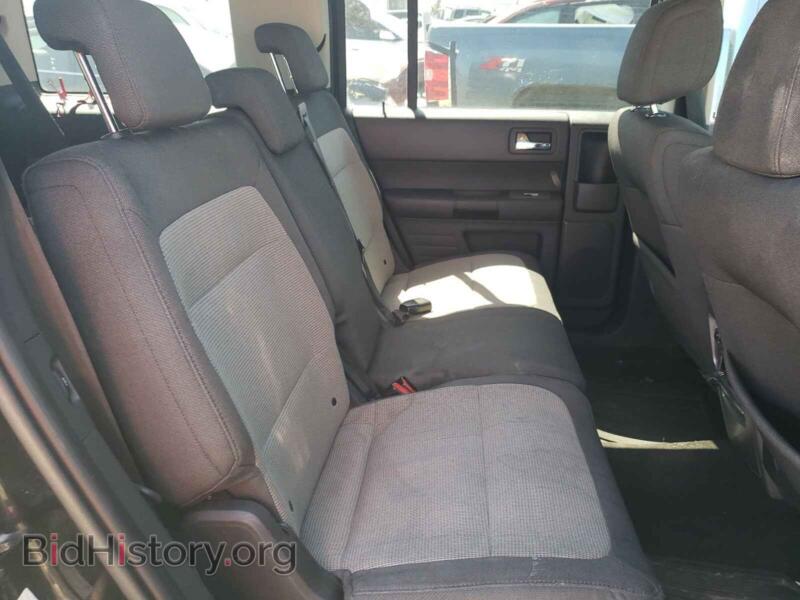 2011 Ford FLEX (VIN 2FMGK5BC7BBD15243) — photo 6 of 10