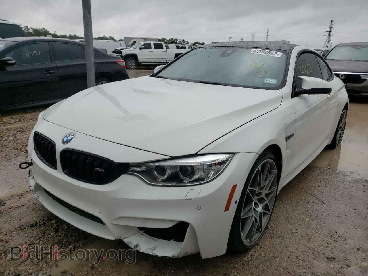 2017 BMW M4 - VIN: WBS3R9C54HK709537 - Фото 2