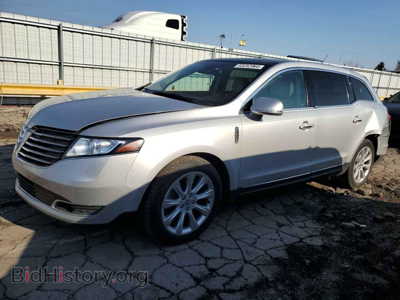 Photo 2LMHJ5AT7HBL01865 - LINCOLN MKT 2017