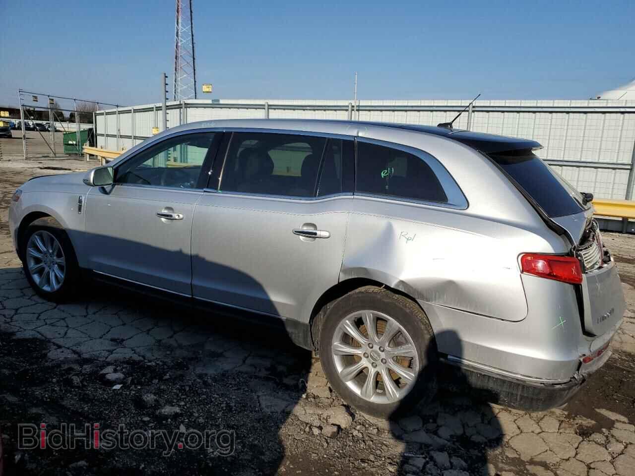 2017 LINCOLN MKT - VIN: 2LMHJ5AT7HBL01865 - Фото 2
