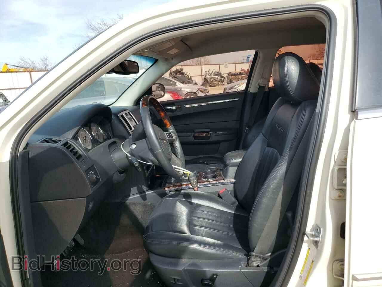 2008 CHRYSLER 300 - VIN: 2C3KA63H48H210526 - Фото 7