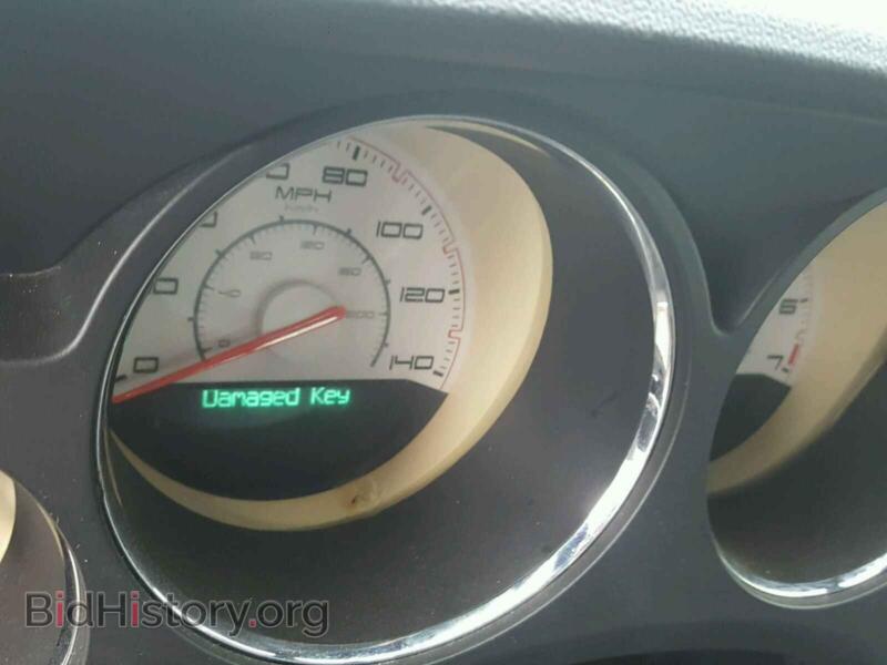 2011 Dodge CHALLENGER (VIN 2B3CJ4DG2BH515607) — photo 7 of 9