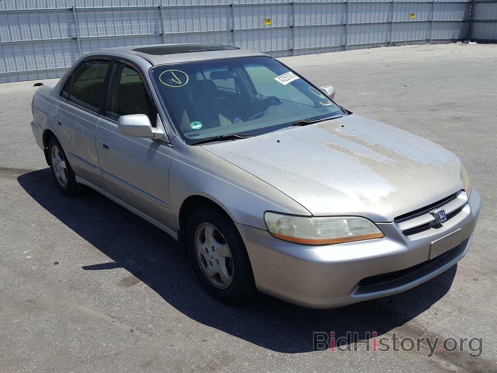 Photo 1HGCG5651XA003293 - HONDA ACCORD 1999