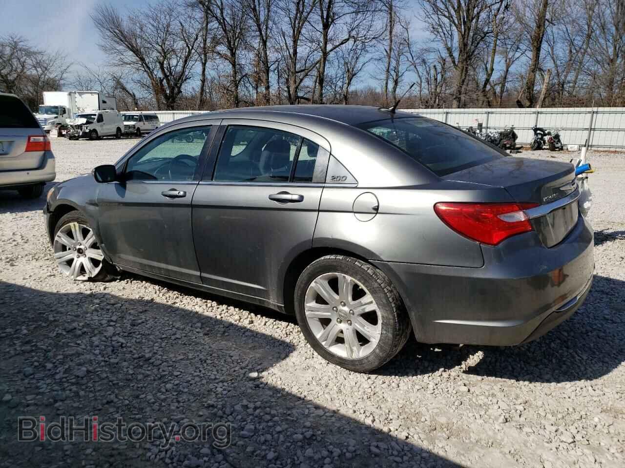 2013 CHRYSLER 200 - VIN: 1C3CCBABXDN685766 - Фото 2