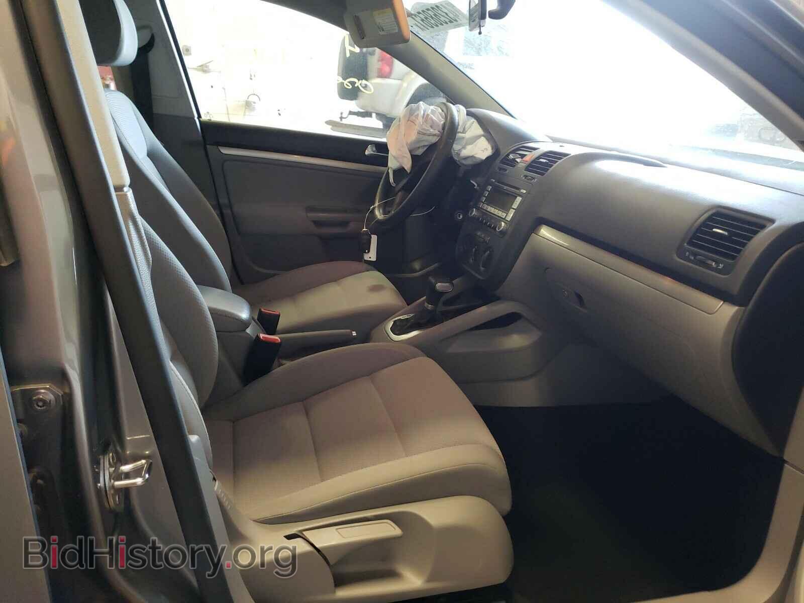 2009 VOLKSWAGEN RABBIT - VIN: WVWDA71K19W004088 - Фото 5
