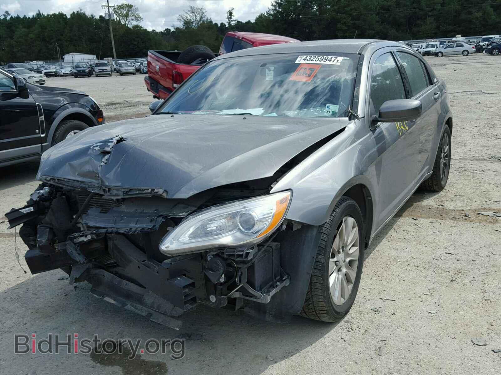 2012 CHRYSLER 200 - VIN: 1C3CCBAB8CN282478 - Фото 2