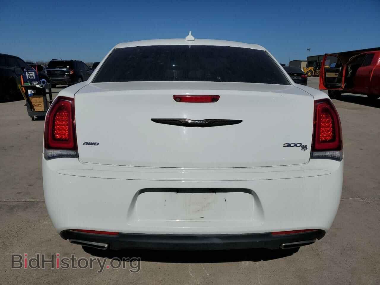 2019 CHRYSLER 300 - VIN: 2C3CCAGG8KH569341 - Фото 6
