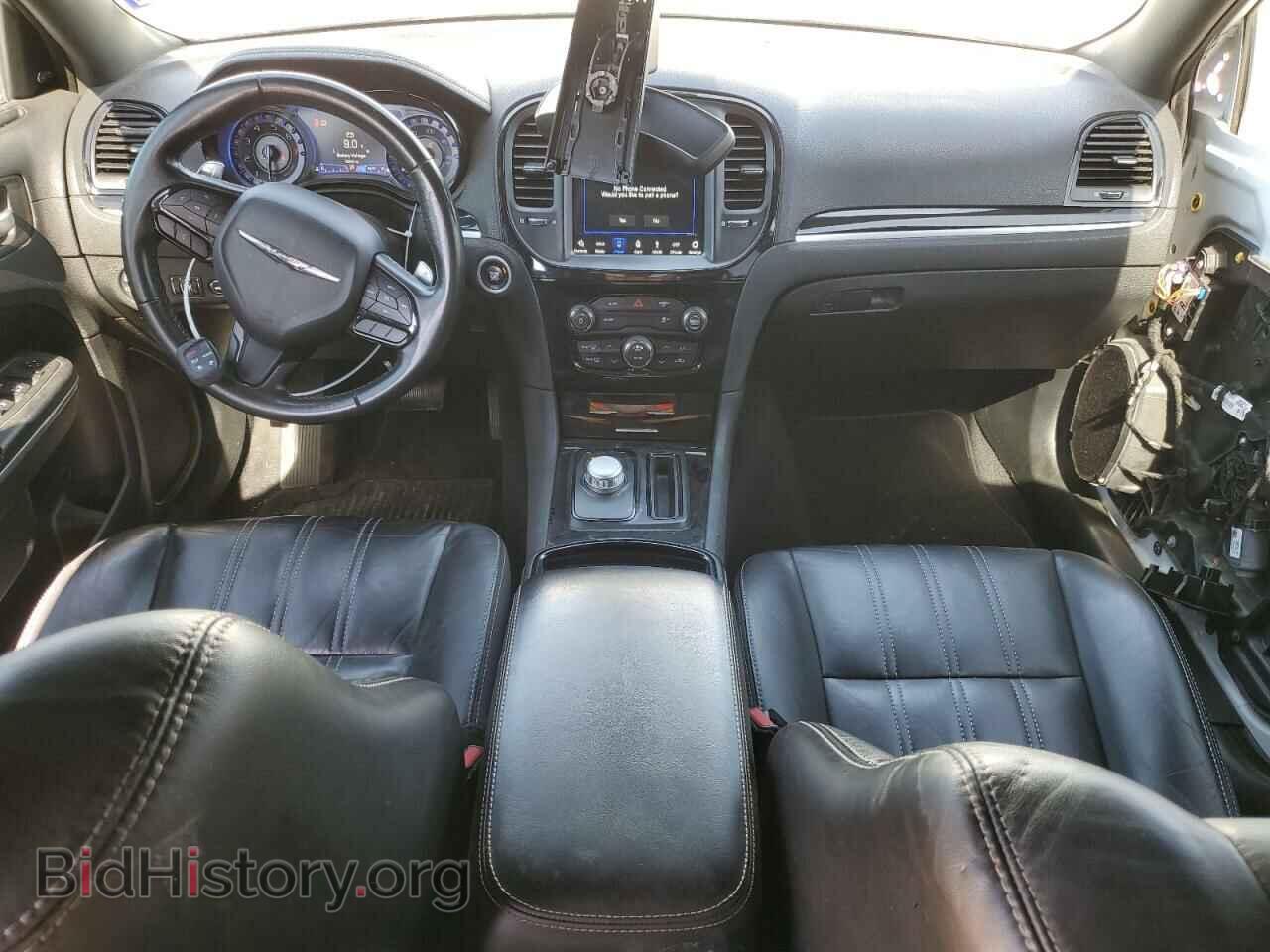 2019 CHRYSLER 300 - VIN: 2C3CCAGG8KH569341 - Фото 8