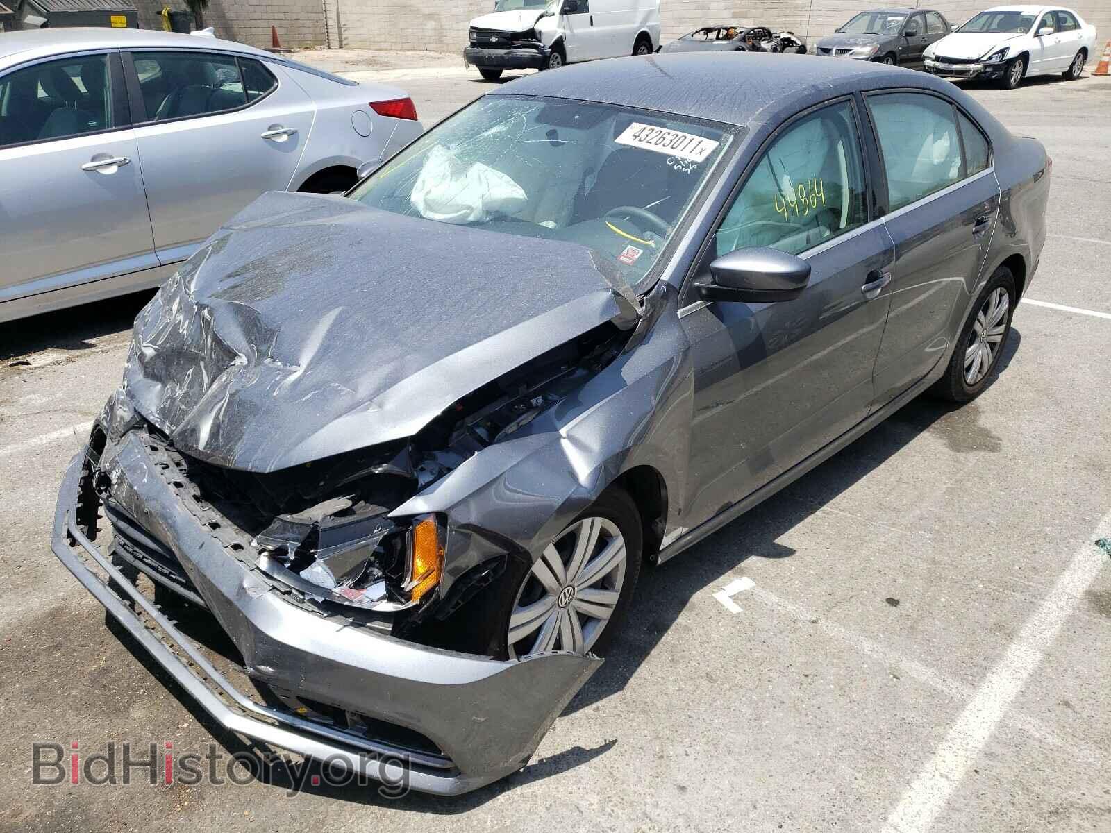 2017 VOLKSWAGEN JETTA - VIN: 3VW2B7AJ1HM366624 - Фото 2