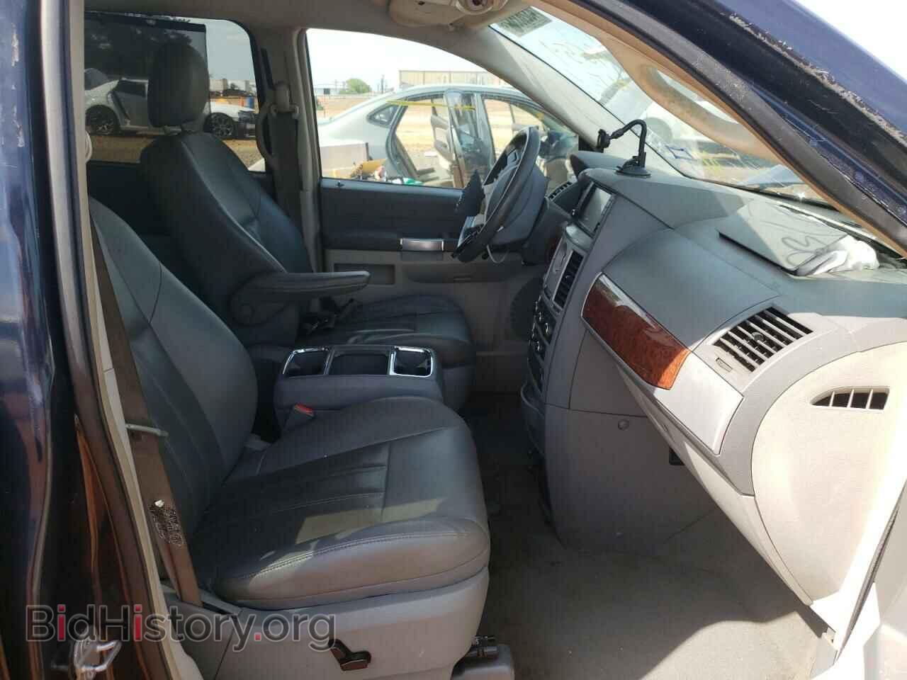 2008 CHRYSLER MINIVAN - VIN: 2A8HR54P38R794659 - Фото 5
