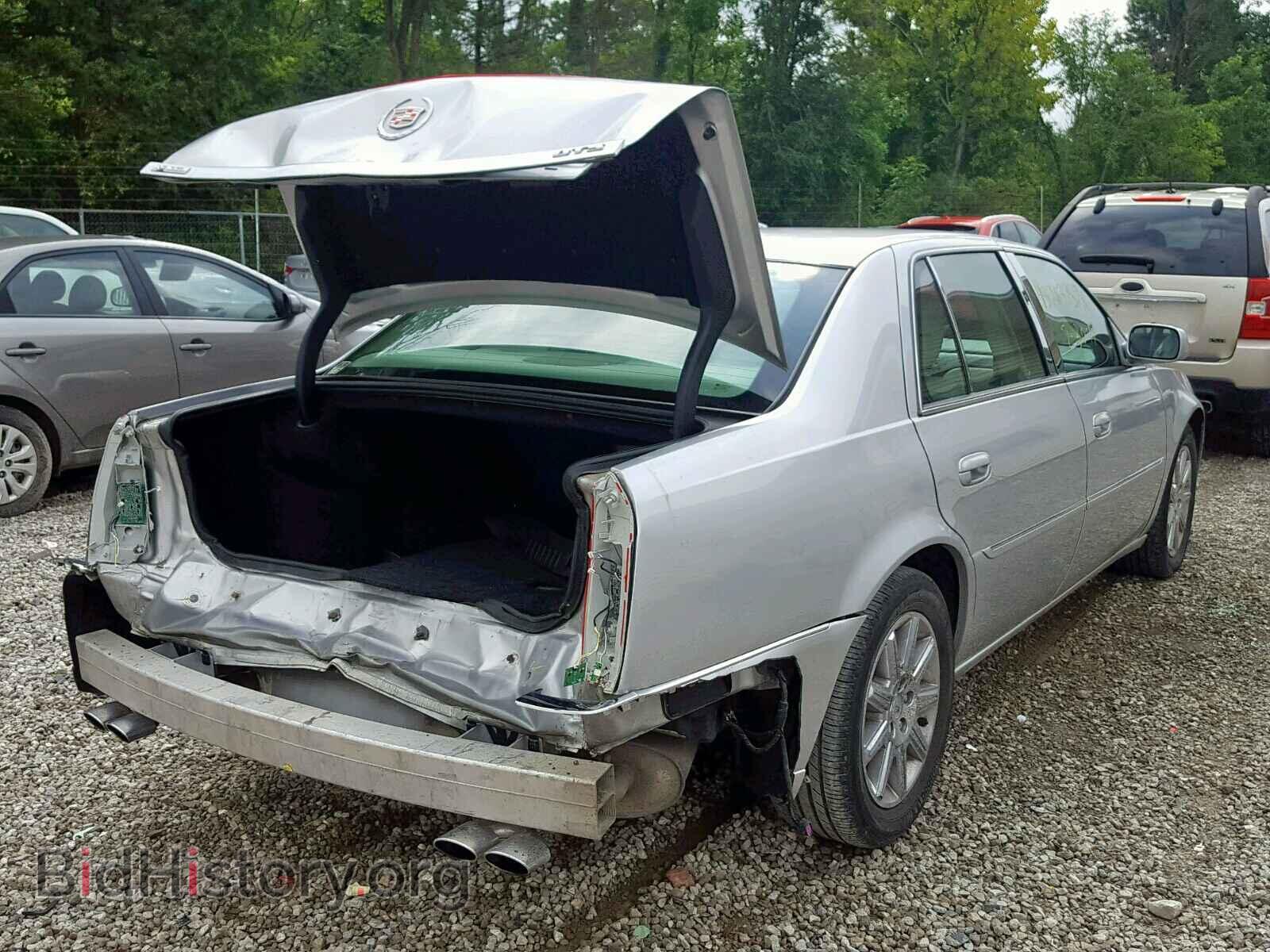 2011 CADILLAC DTS - VIN: 1G6KH5E61BU145879 - Фото 4