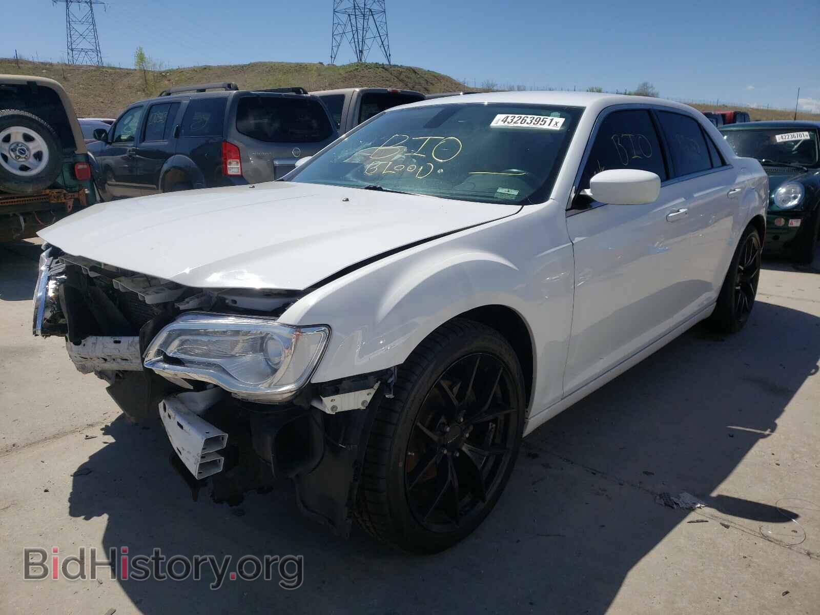 2015 CHRYSLER 300 - VIN: 2C3CCAAG9FH766193 - Фото 2