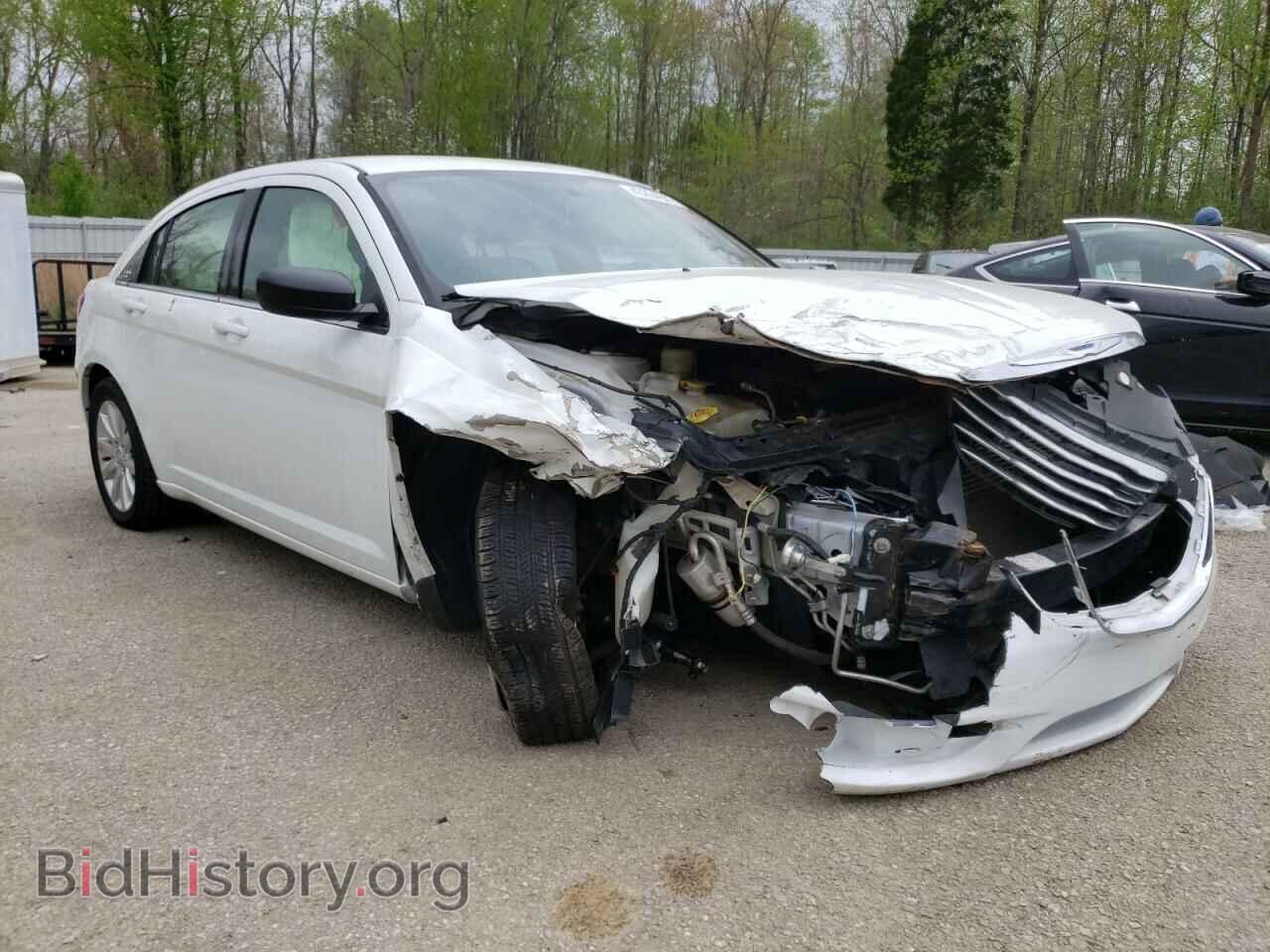 Photo 1C3BC1FB3BN625713 - CHRYSLER 200 2011