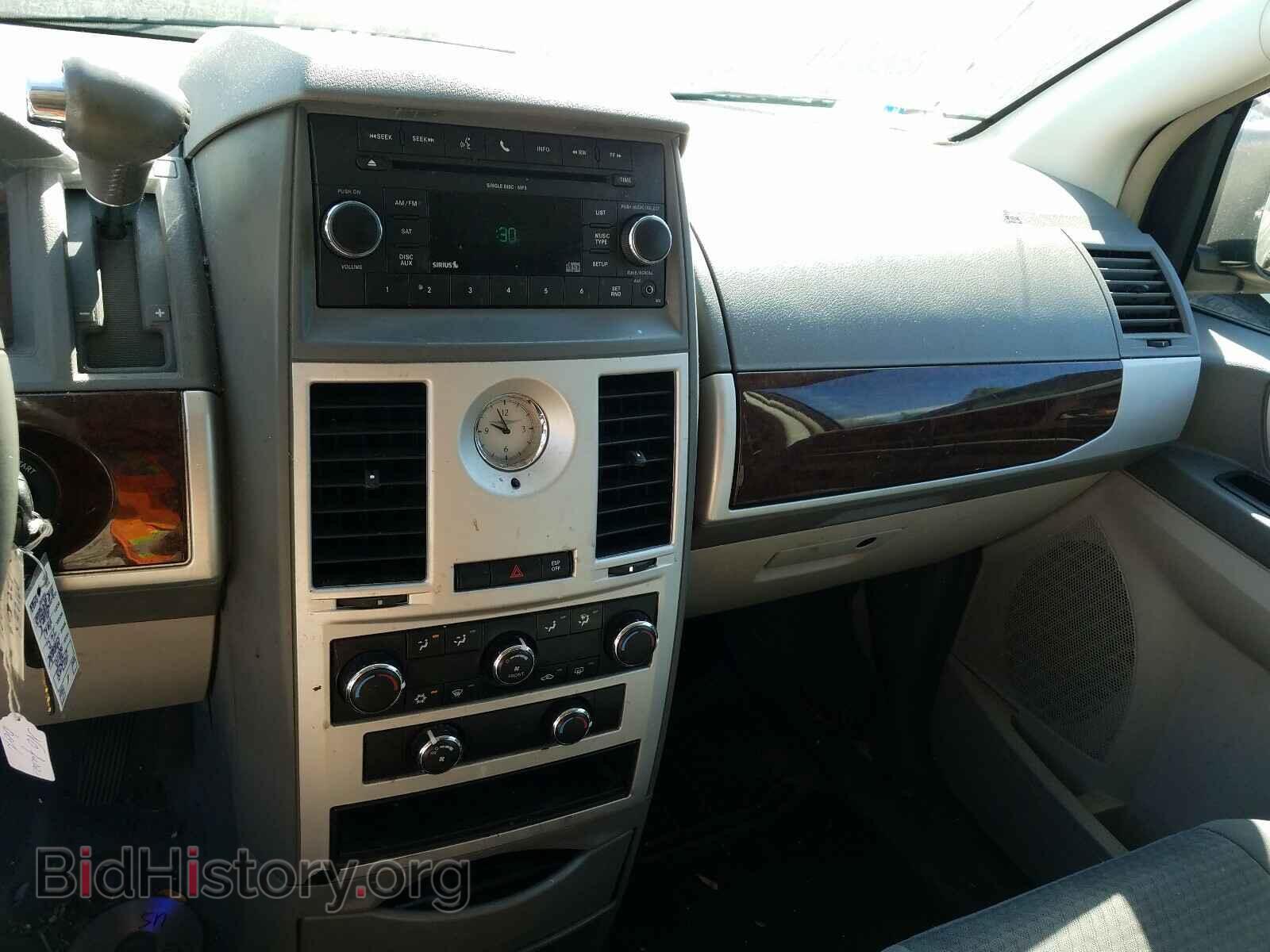 2010 CHRYSLER MINIVAN - VIN: 2A4RR5D1XAR249260 - Фото 9