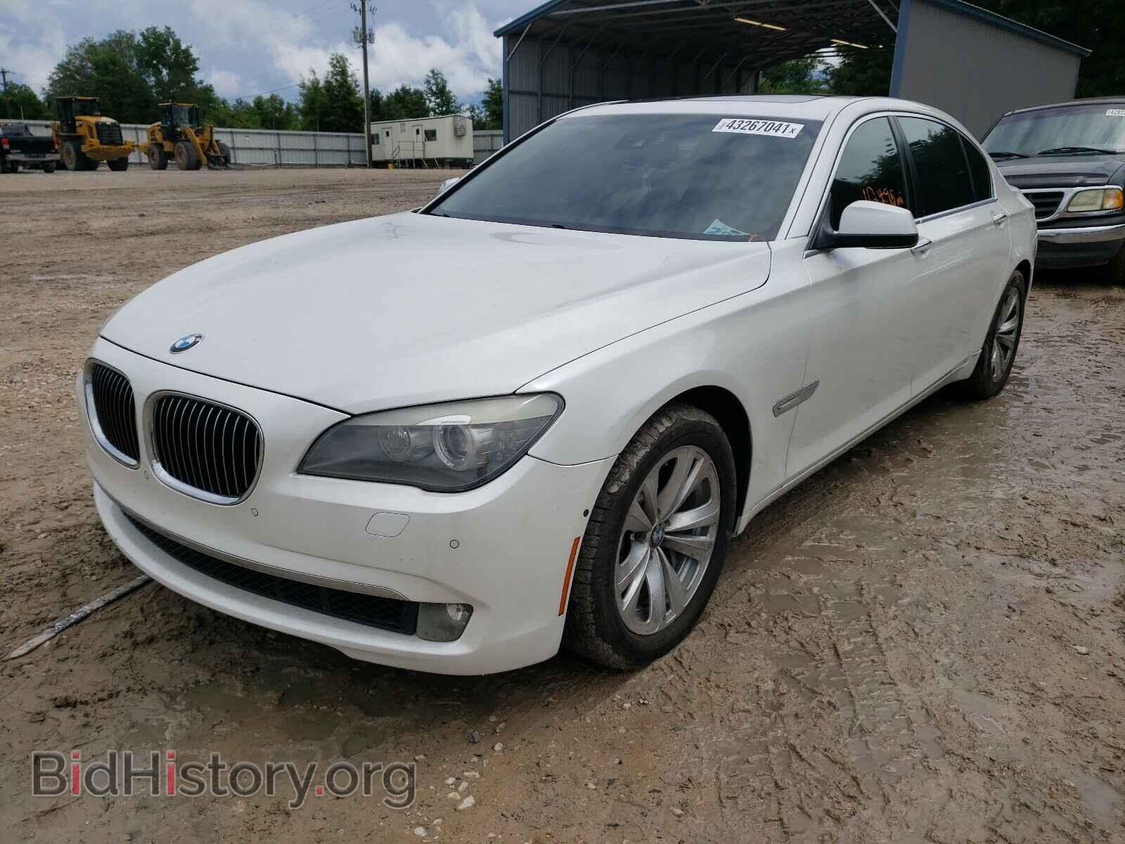 2012 BMW 7 SERIES - VIN: WBAKB8C5XCDX20862 - Фото 2