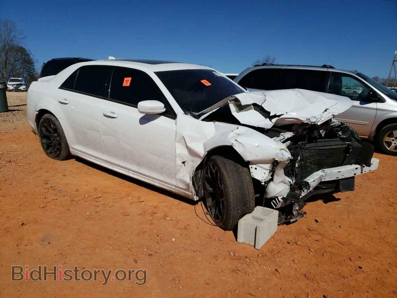 2019 CHRYSLER 300 - VIN: 2C3CCABT3KH618224 - Фото 4