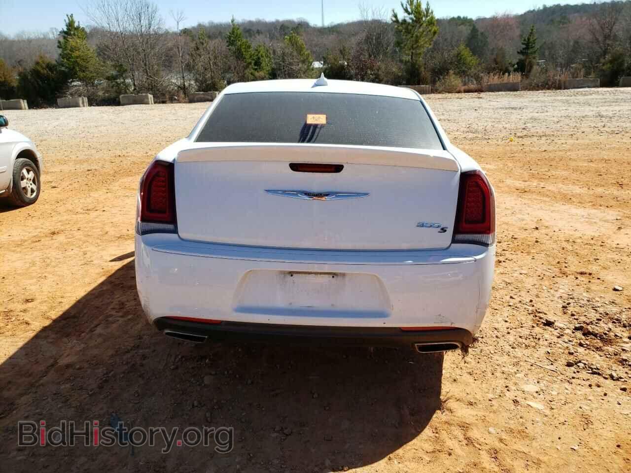 2019 CHRYSLER 300 - VIN: 2C3CCABT3KH618224 - Фото 6