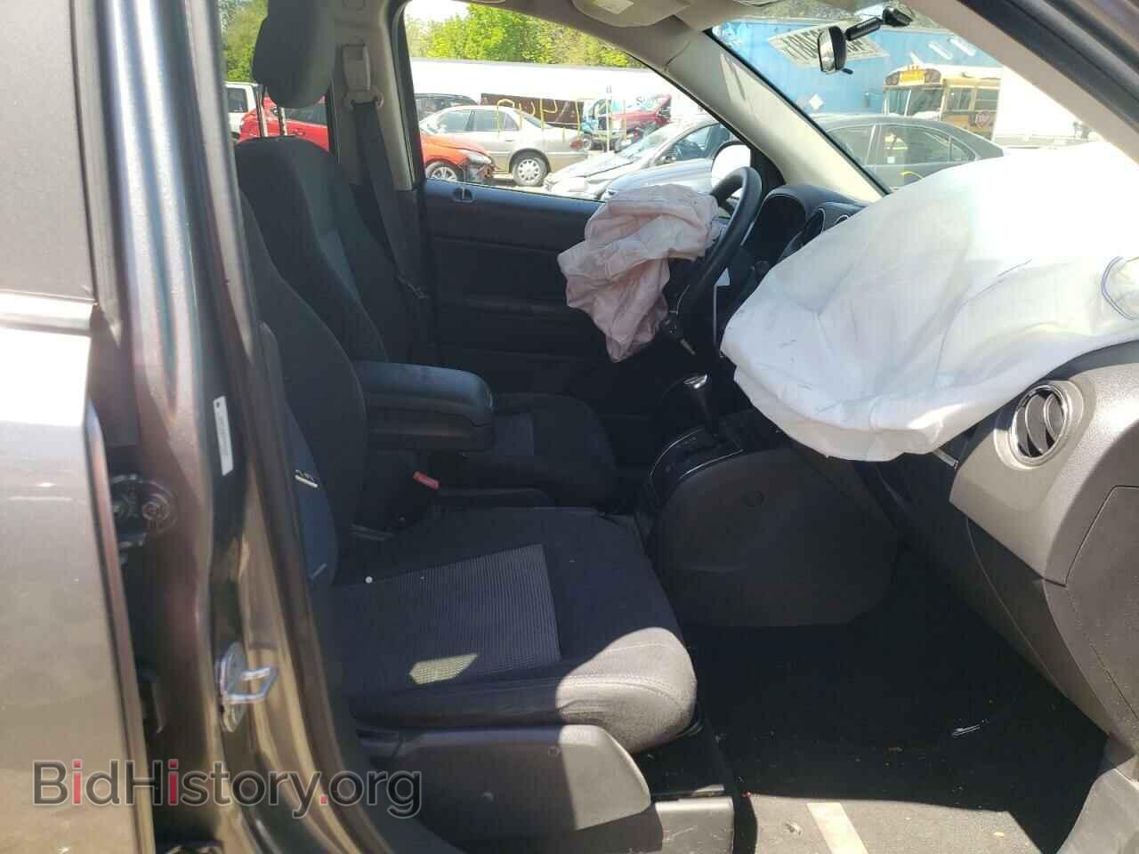2011 JEEP COMPASS - VIN: 1J4NT1FB7BD267394 - Photo 5