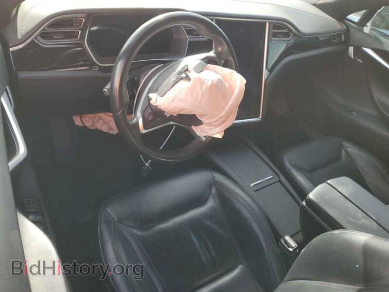 2016 Tesla MODEL S (VIN 5YJSA1E10GF156984) — фото 8 из 12