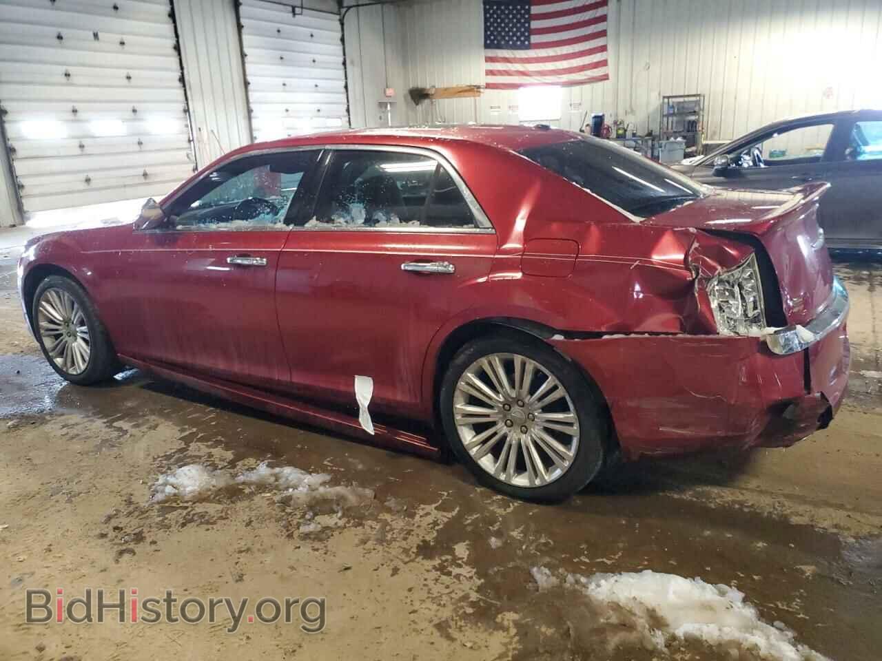 2011 CHRYSLER 300 - VIN: 2C3CA6CT4BH564563 - Фото 2