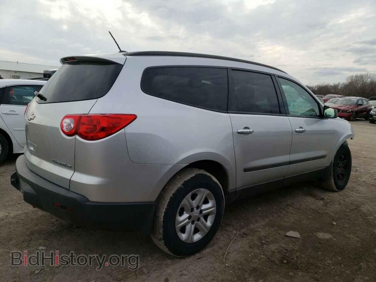 2009 CHEVROLET TRAVERSE - VIN: 1GNER13D89S173323 - Фото 3
