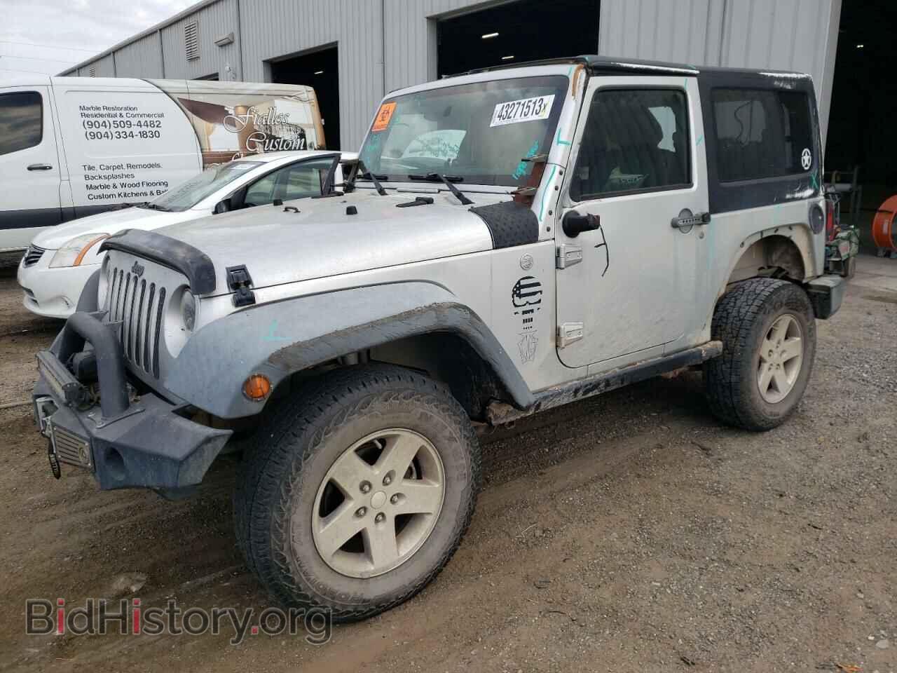 Photo 1J4HA6D13BL503314 - JEEP WRANGLER 2011