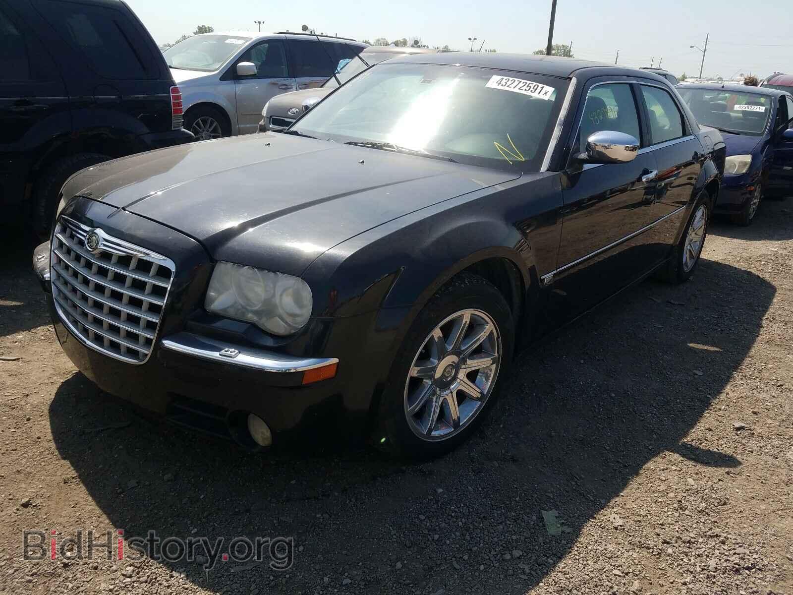 2006 CHRYSLER 300 - VIN: 2C3KA63H26H317796 - Фото 2
