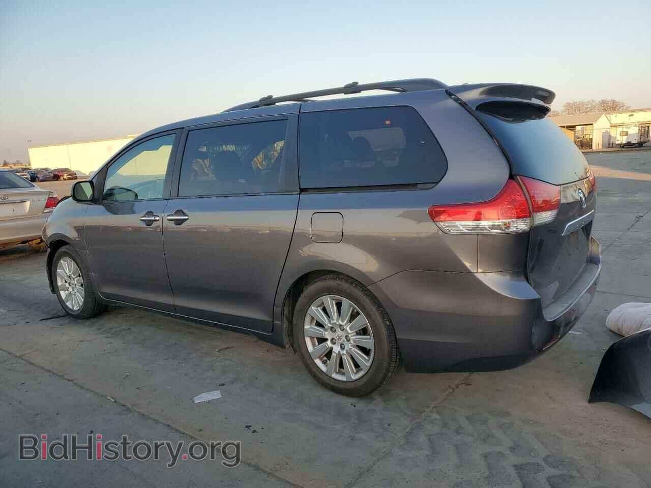 2011 TOYOTA All Models - VIN: 5TDYK3DC0BS035270 - Фото 2