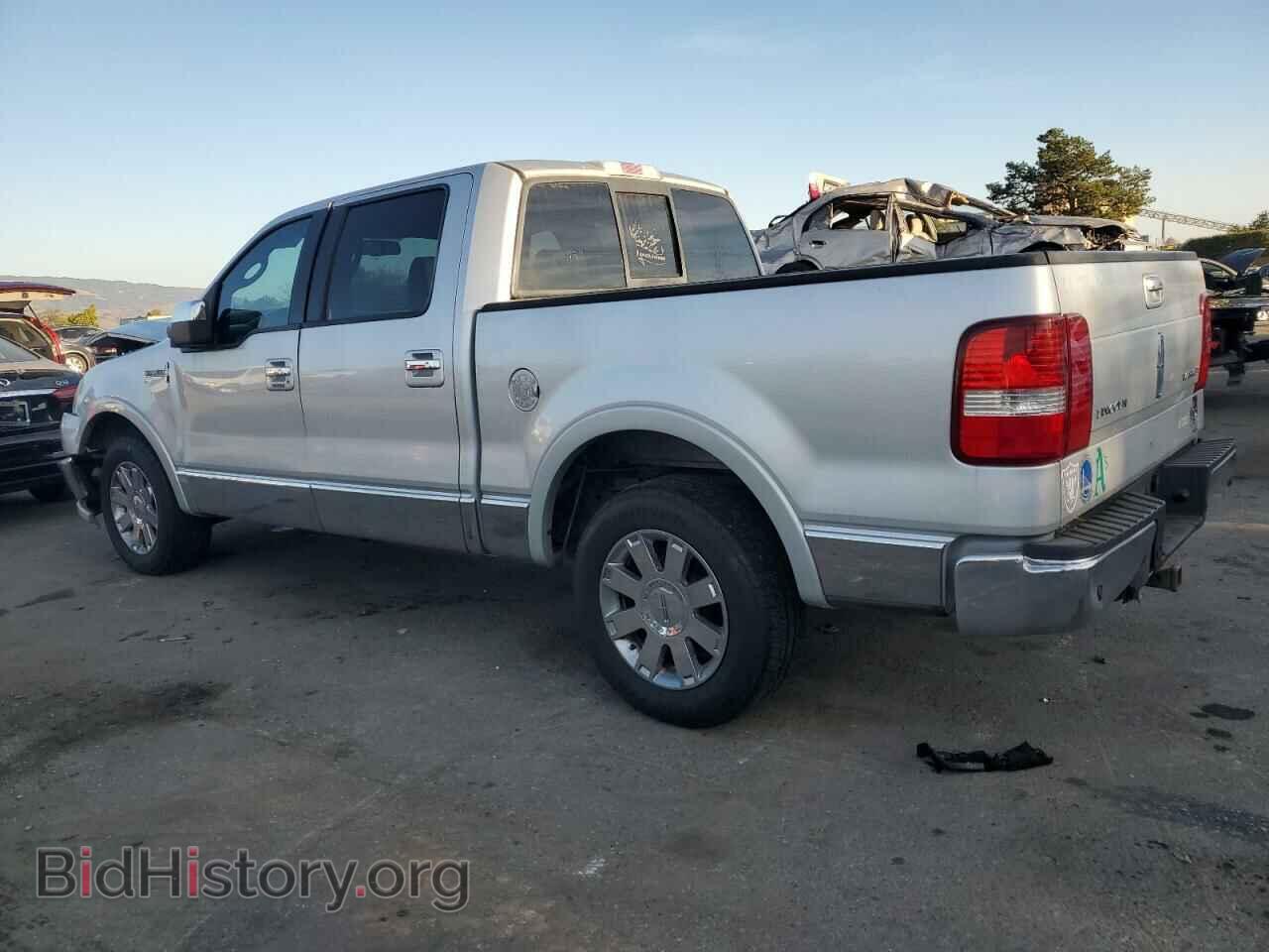 2006 LINCOLN MARK LT - VIN: 5LTPW16516FJ15280 - Фото 2