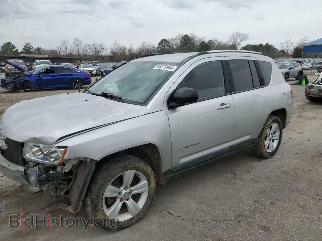 Photo 1J4NT1FA4BD260040 - JEEP COMPASS 2011