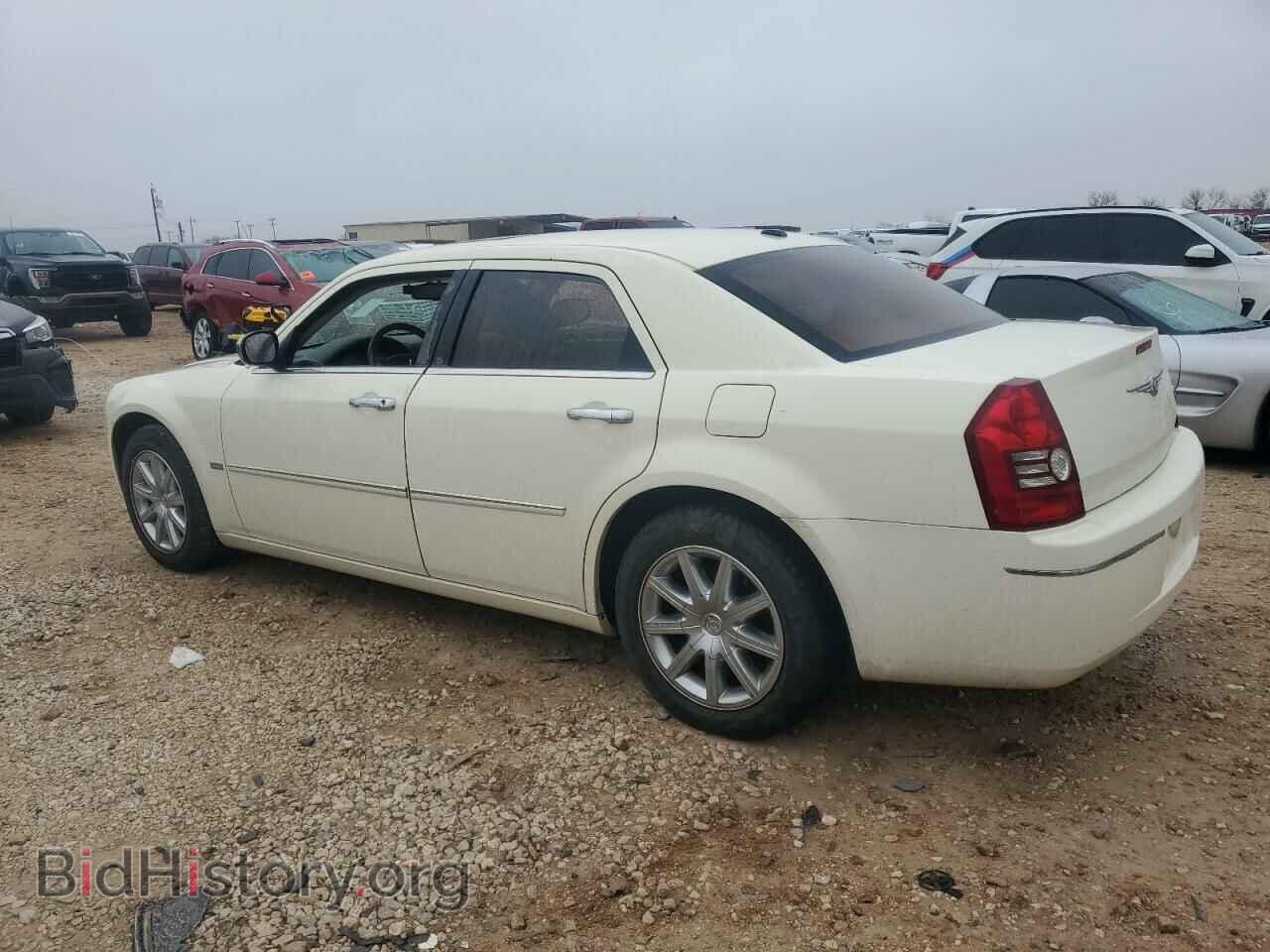 2010 CHRYSLER 300 - VIN: 2C3CA5CV8AH221801 - Фото 2