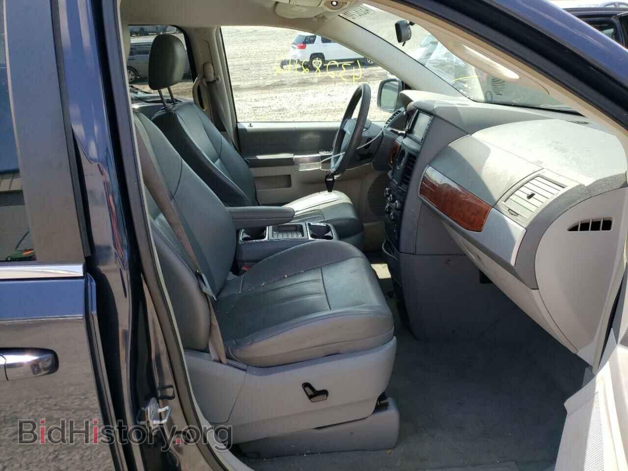 2008 CHRYSLER MINIVAN - VIN: 2A8HR54P88R118143 - Фото 5
