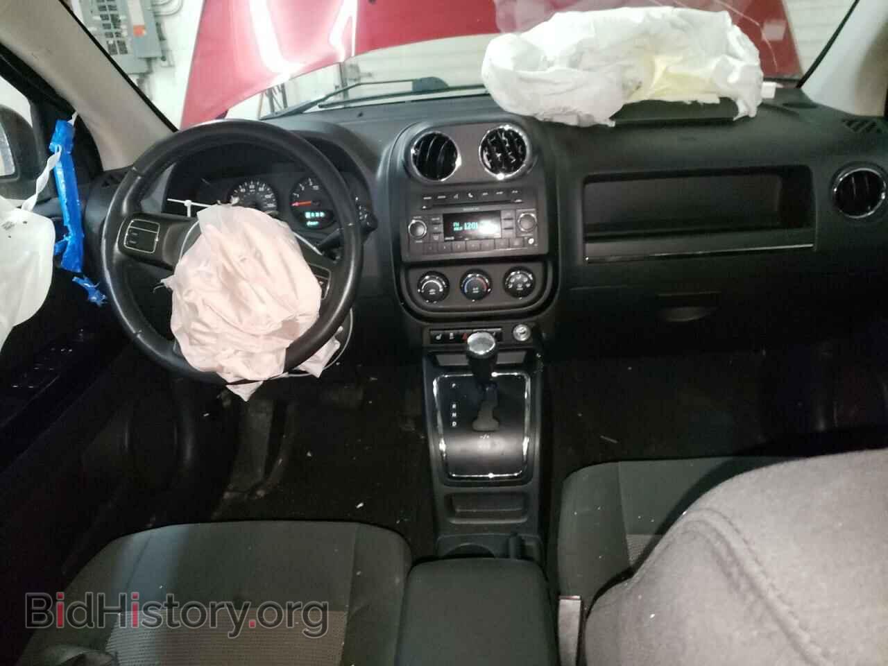 2011 JEEP COMPASS - VIN: 1J4NF1FBXBD197090 - Photo 8