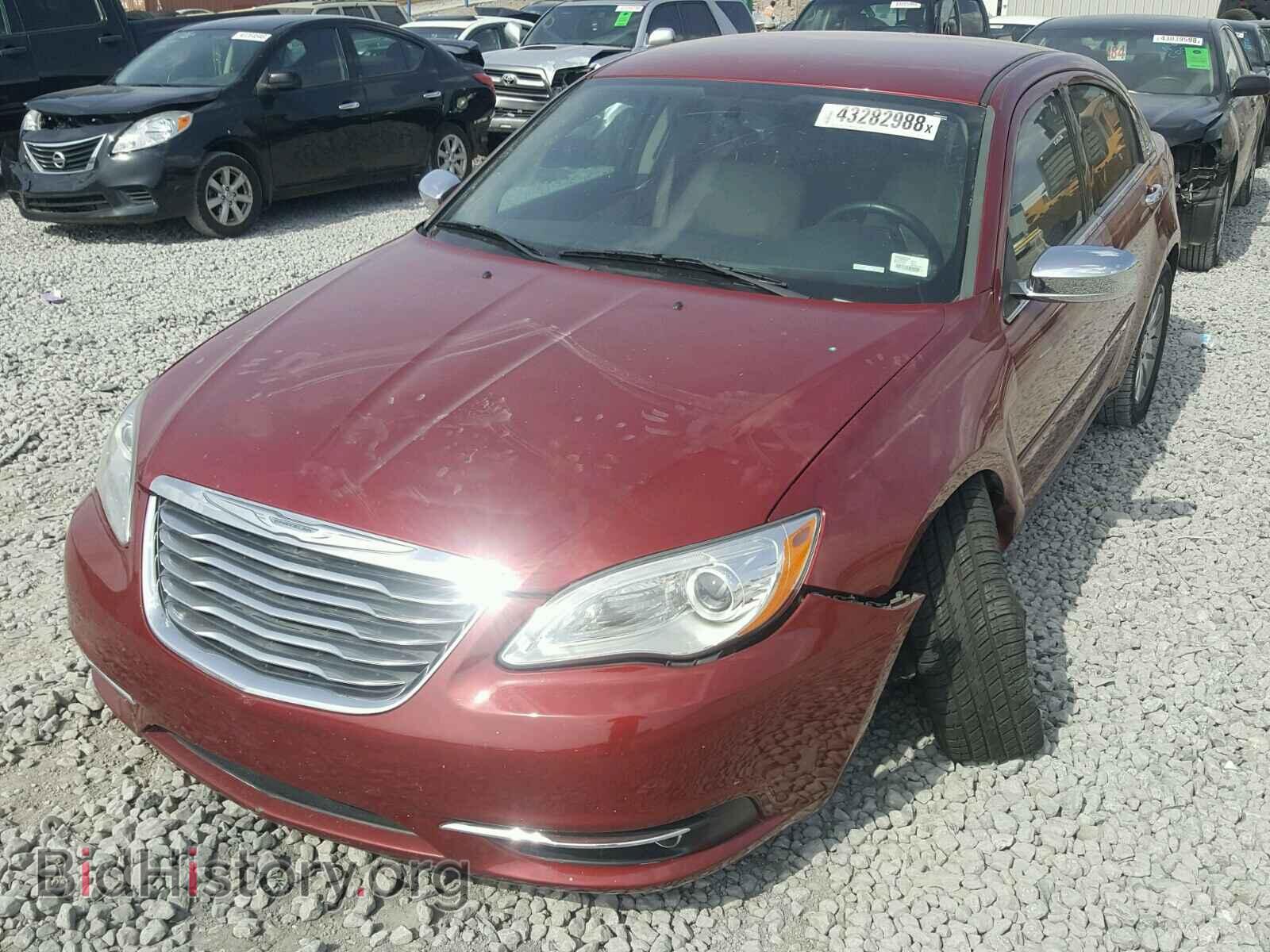 2013 CHRYSLER 200 - VIN: 1C3CCBCG8DN591331 - Фото 2