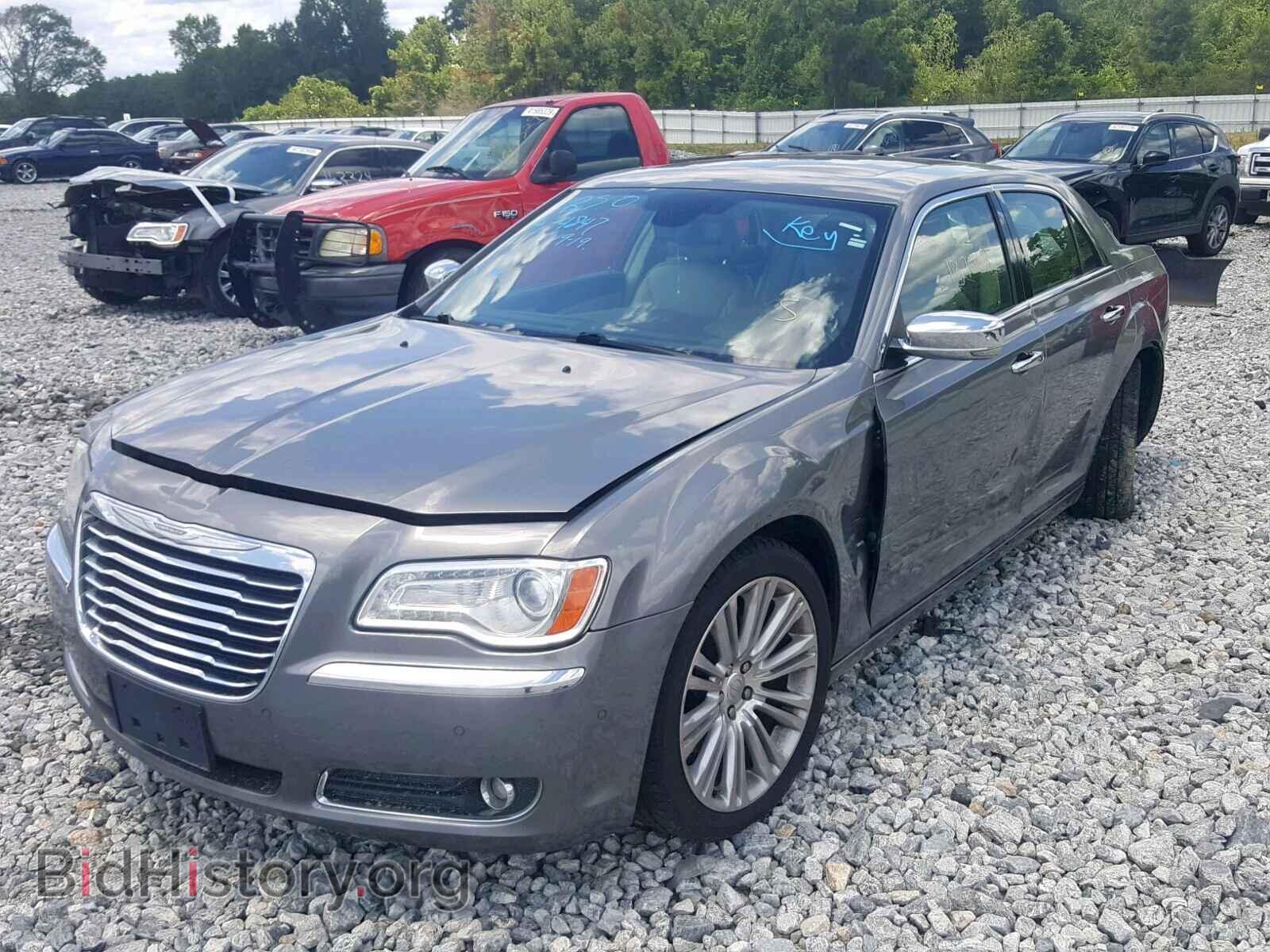 2011 CHRYSLER 300 - VIN: 2C3CA6CT7BH564847 - Фото 2