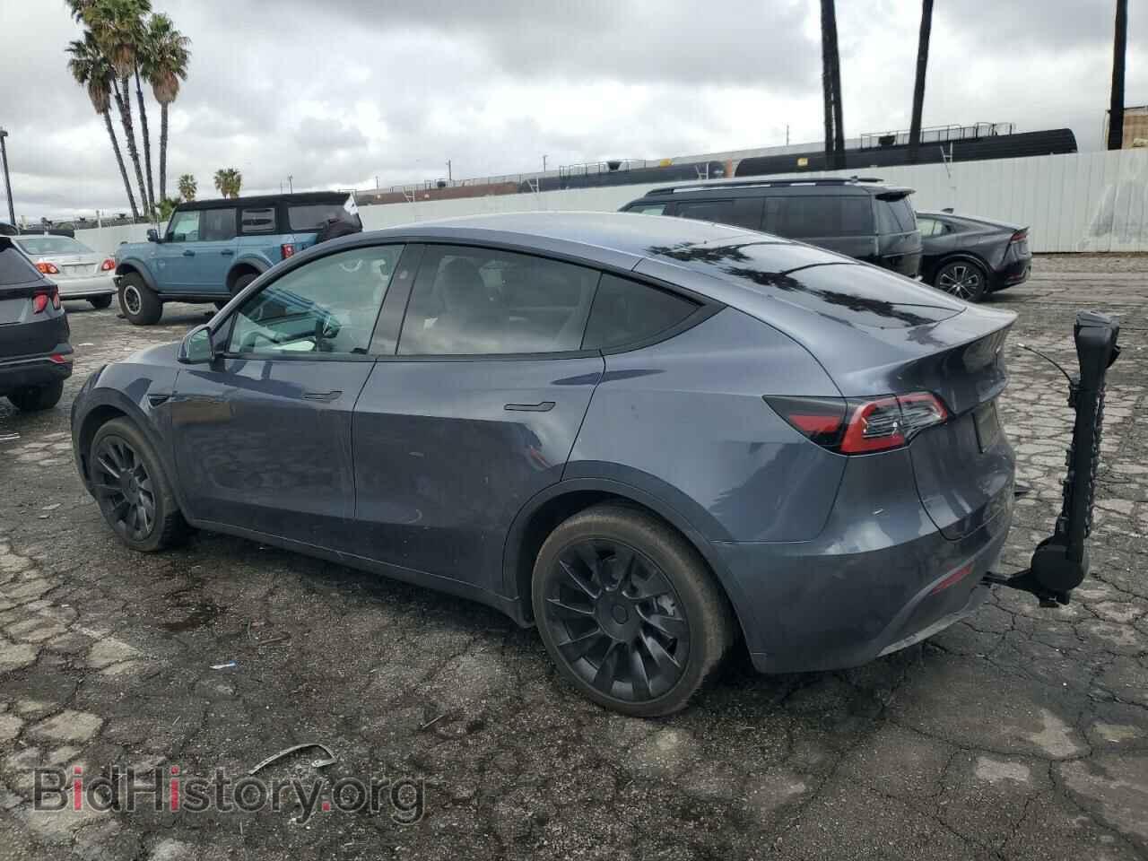 2023 TESLA MODEL Y - VIN: 7SAYGAEE1PF824385 - Фото 2