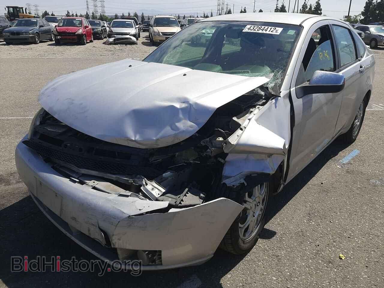 2009 FORD FOCUS - VIN: 1FAHP36N19W260863 - Фото 2