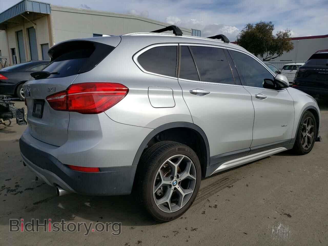 2017 BMW X1 - VIN: WBXHT3C36H5F68582 - Фото 3