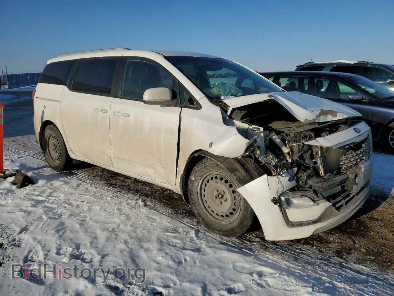 2020 KIA All Models - VIN: KNDMB5C12L6640208 - Фото 4