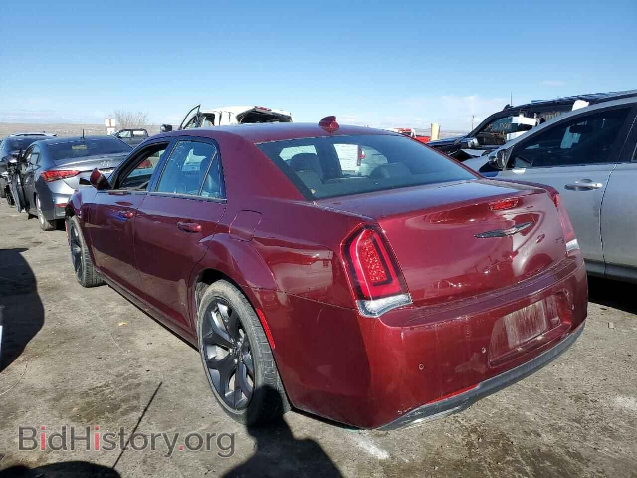 2021 CHRYSLER 300 - VIN: 2C3CCABG8MH585386 - Фото 2
