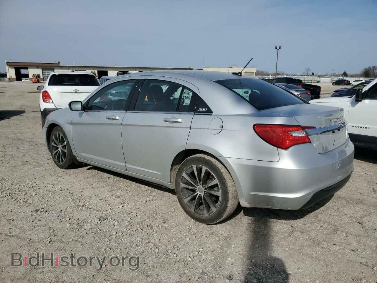 2012 CHRYSLER 200 - VIN: 1C3CCBBG9CN296982 - Фото 2