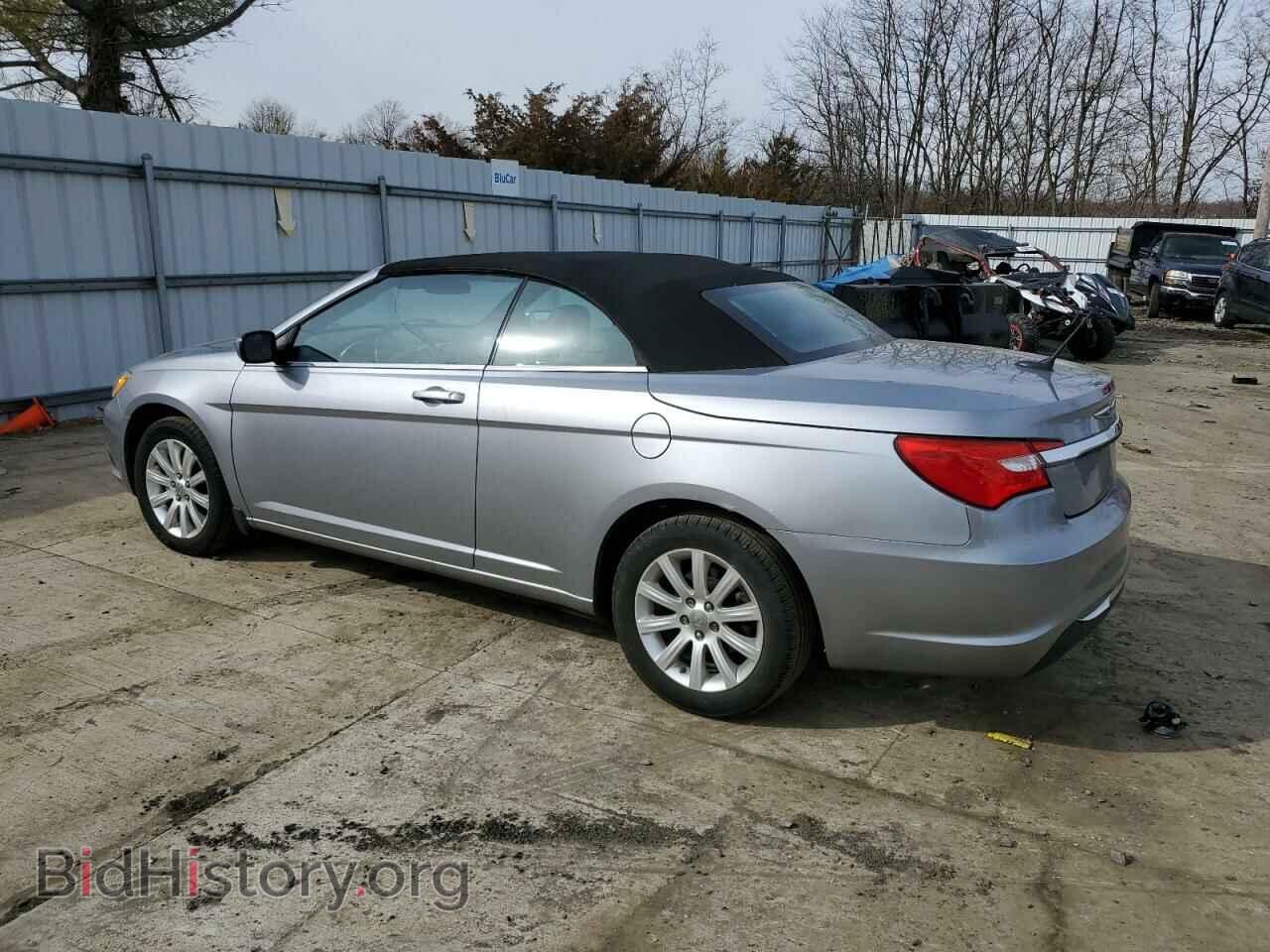 2013 CHRYSLER 200 - VIN: 1C3BCBEB2DN560038 - Фото 2