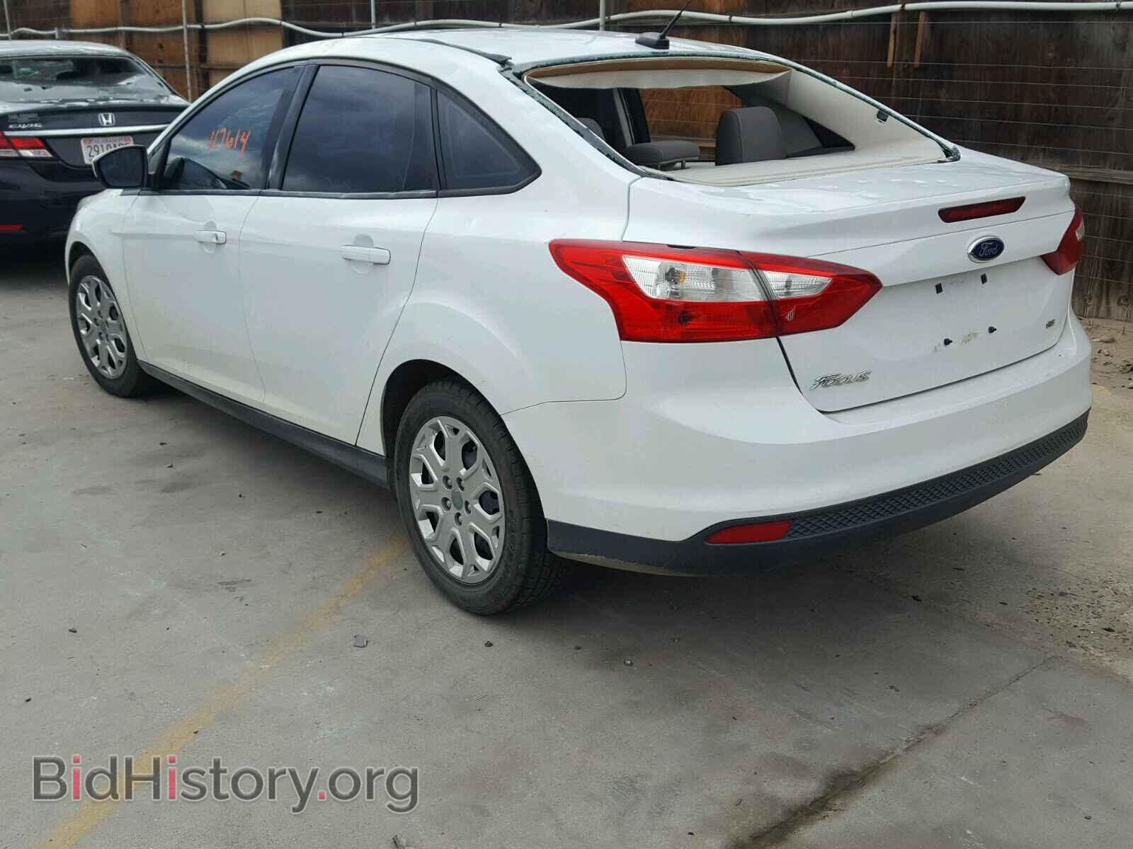 2012 Ford FOCUS (VIN 1FAHP3F23CL120229) — фото 3 из 10