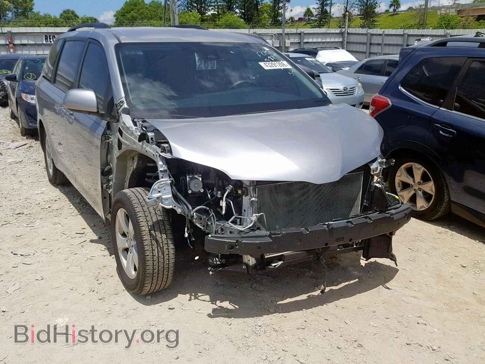 Photo 5TDKZ3DC4JS962045 - TOYOTA SIENNA LE 2018