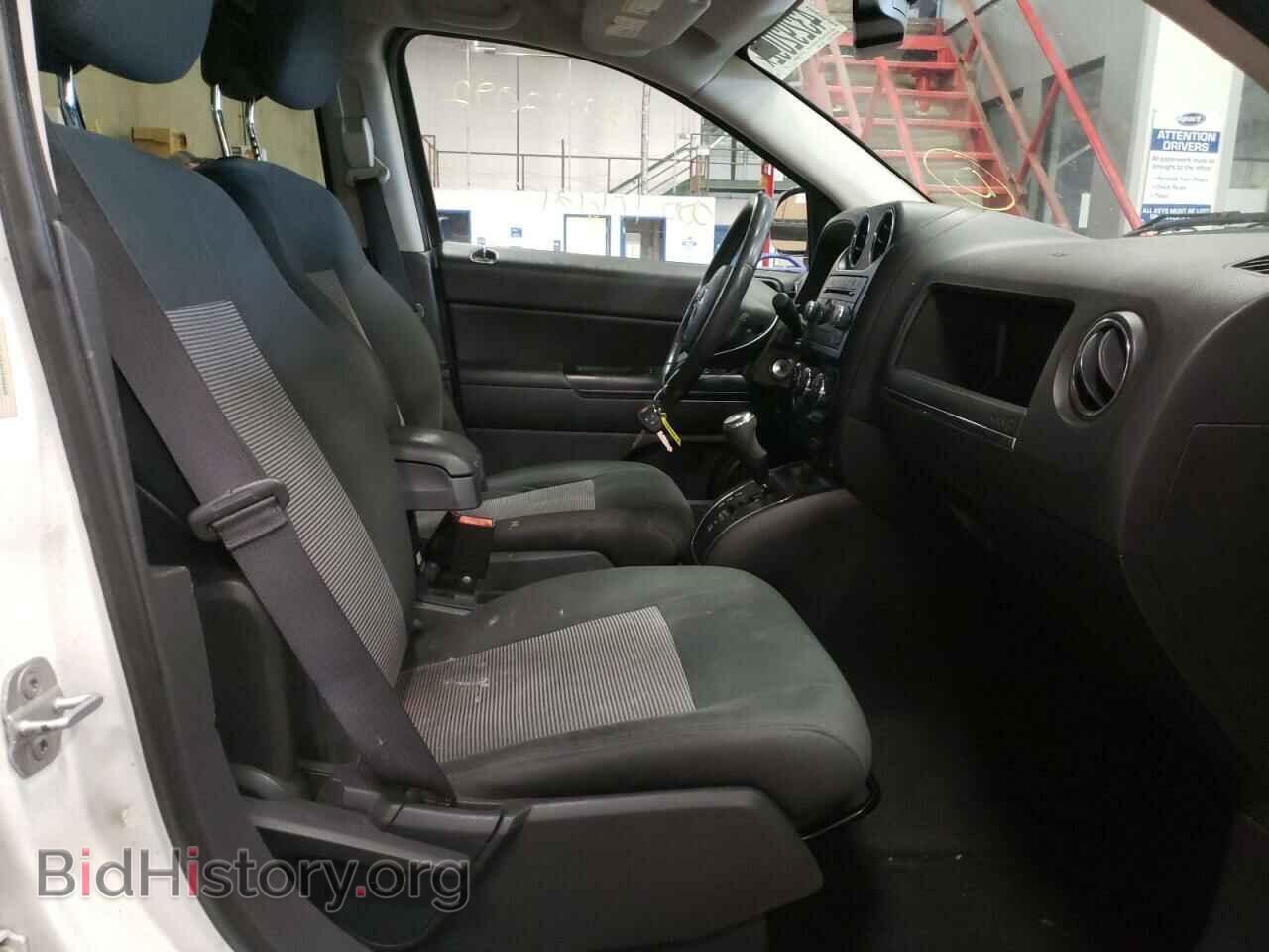 2012 JEEP COMPASS - VIN: 1C4NJDEB0CD686865 - Фото 5