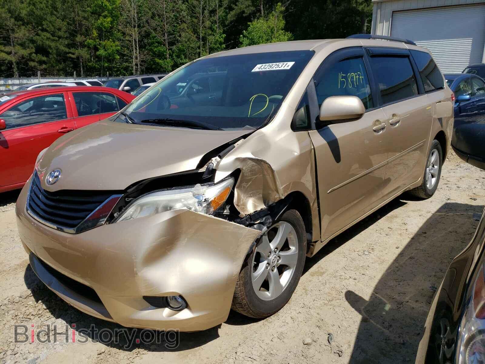2012 TOYOTA SIENNA - VIN: 5TDKK3DC9CS229058 - Фото 2