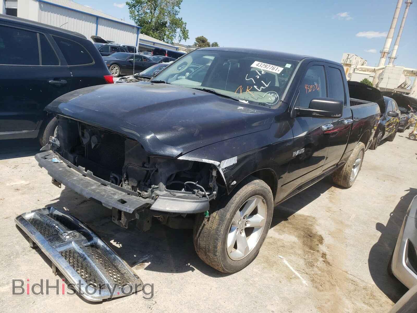 2010 DODGE RAM 1500 - VIN: 1D7RB1GP5AS218327 - Фото 2