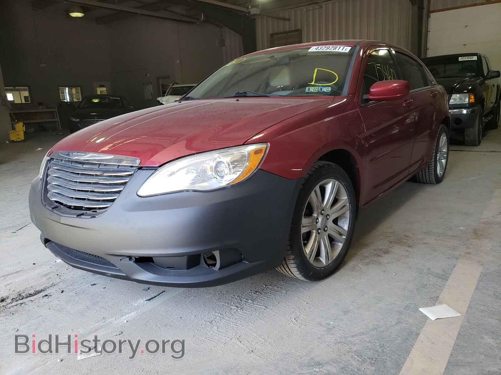 2012 CHRYSLER 200 - VIN: 1C3CCBAB3CN207574 - Фото 2