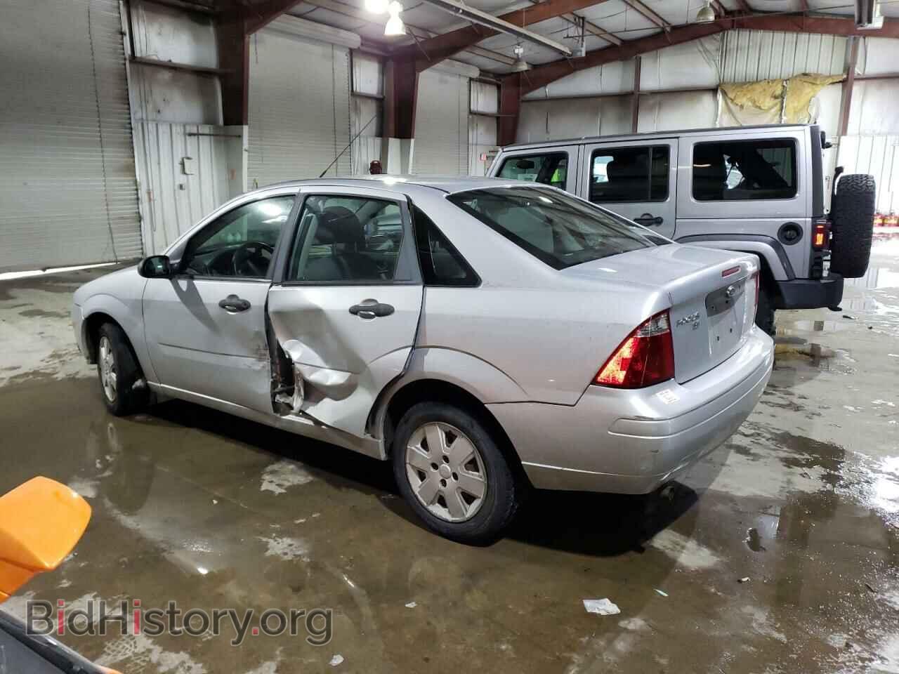 2007 FORD FOCUS - VIN: 1FAFP34N97W108238 - Фото 2