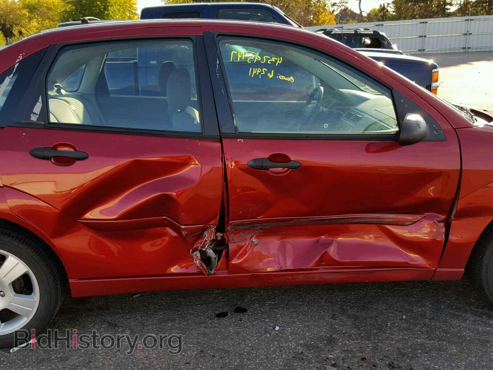 2005 FORD FOCUS - VIN: 1FAFP34N15W307393 - Фото 9
